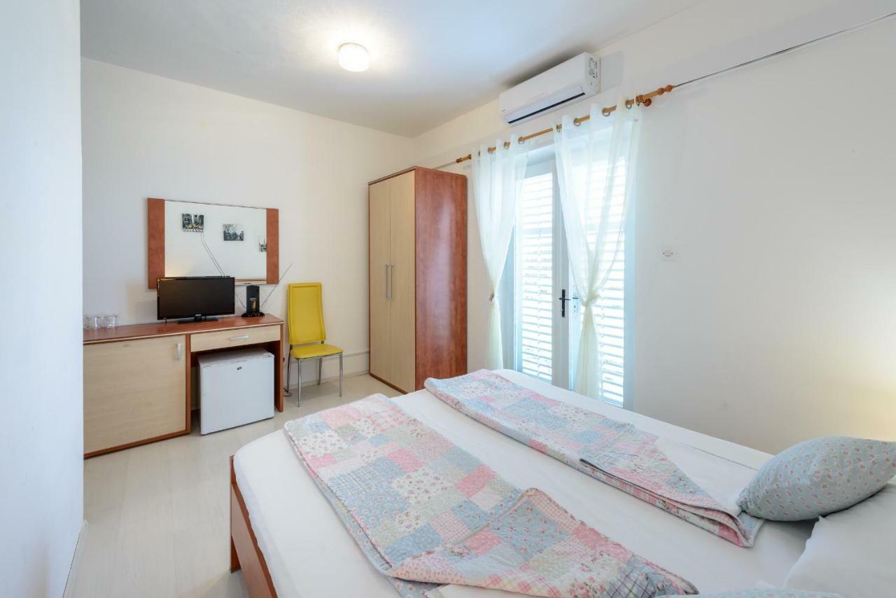 Guest House Villa Bellevue 2 察夫塔特 外观 照片