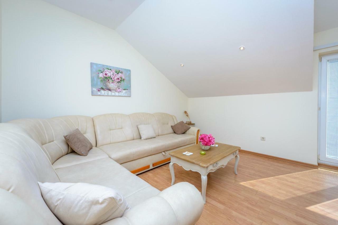 Guest House Villa Bellevue 2 察夫塔特 外观 照片