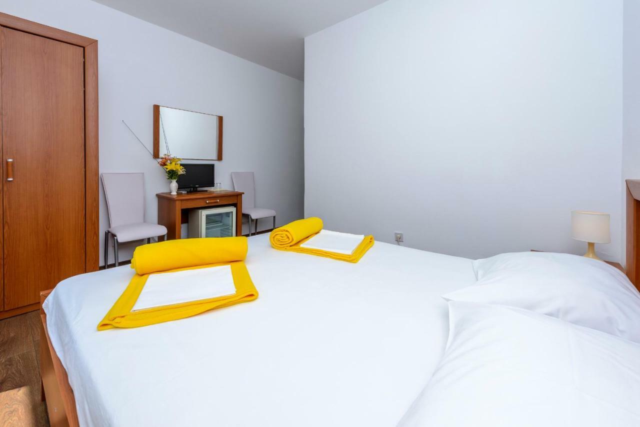 Guest House Villa Bellevue 2 察夫塔特 外观 照片