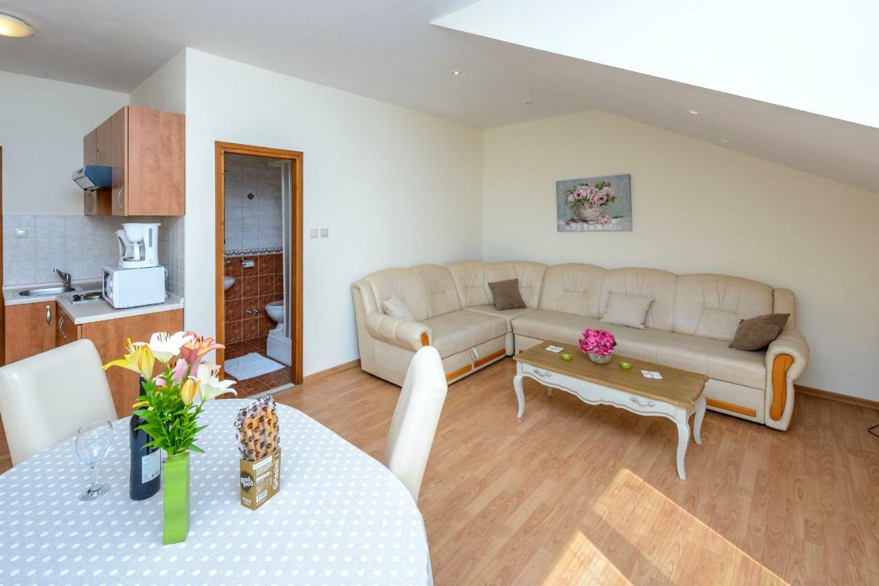 Guest House Villa Bellevue 2 察夫塔特 外观 照片